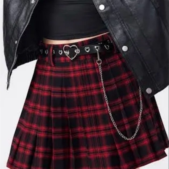 HM divided medium plaid black and red skirt - Picture 8 of 8